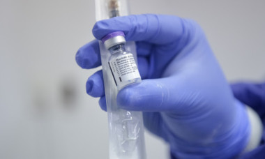 Două doze de vaccin Pfizer, eficiente cel puțin șase luni contra tuturor variantelor de coronavirus. Ce se întâmplă după această perioadă