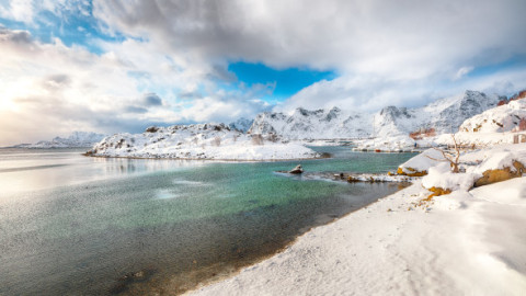 "Gaura gravitaţională" de sub Antarctica oferă o privire rară asupra interiorului profund al Terrei.Cum este remodelat câmpul gravitațional