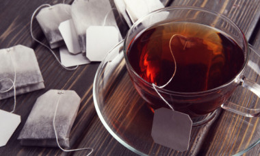 Adevărul despre plicurile de ceai pe care le folosește toată lumea. Ce au descoperit în ele oamenii de știință