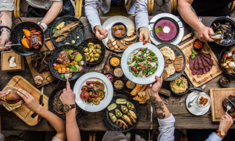 "Sunt dietetician oncolog. Iată cele 5 alimente pe care le am mereu în bucătărie". De ce sunt esențiale pentru sănătatea ta