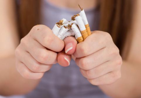 Ce rol are dieta când vrei să renunți la tutun. Alimentele pe care să nu le mai consumi când ți-ai propus să nu mai fumezi