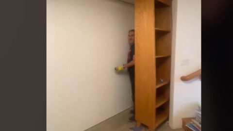 "Nu am văzut niciodată asta în casa noastră. Și stăm aici de patru ani". Ce au descoperit doi soți, total întâmplător, în locuința lor