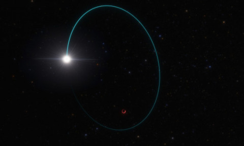 O gaură neagră cu o masă record de 33 de ori mai mare decât a Soarelui, descoperită din întâmplare în Calea Lactee