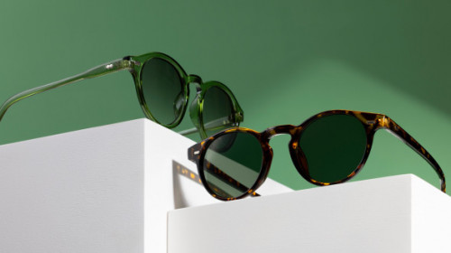 Cum să-ți alegi ochelarii de soare pentru a te proteja de efectele razelor UV. Detaliul la care să fii atent