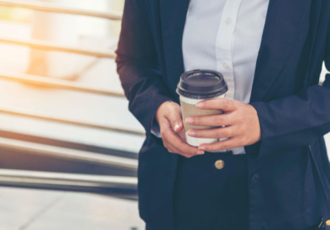 Veste bună pentru femeile care beau cafea. Cum influențează această băutură sănătatea fizică și psihică la vârste înaintate