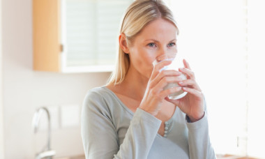 E mai sănătos să bei apă rece sau apă caldă? Iată ce spune un specialist