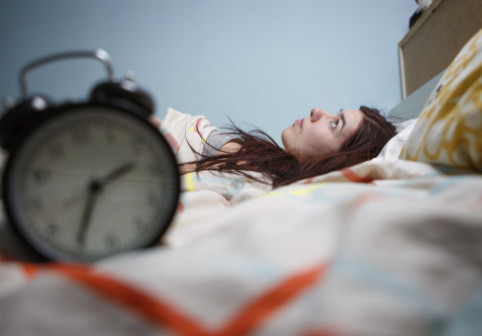 Pericolul tăcut din spatele unui somn neodihnitor. Creierul suferă când nu dormi bine sau pierzi nopțile