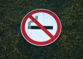 Renunţarea la fumat, chiar şi mai târziu în viaţă, ar putea ajuta la încetinirea apariţiei problemelor de memorie asociate vârstei