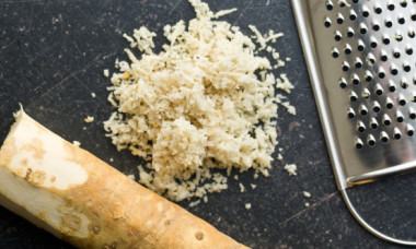 Beneficiile hreanului pentru sănătate. E unul dintre cele mai puternice antibiotice naturale. Contraindicații și cum să-l consumi