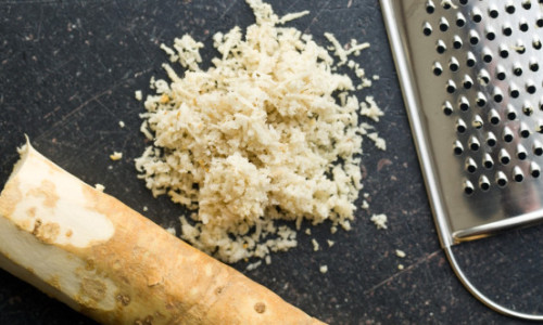 Beneficiile hreanului pentru sănătate. E unul dintre cele mai puternice antibiotice naturale. Contraindicații și cum să-l consumi