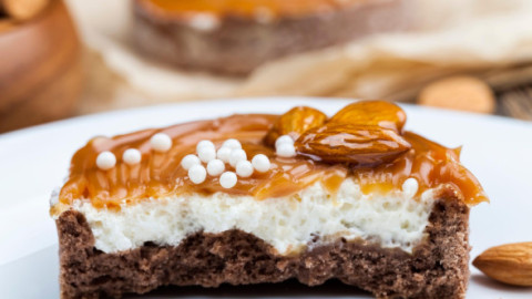 De ce nu dispare pofta de dulce, chiar dacă renunți la zahăr. Ce spun experții