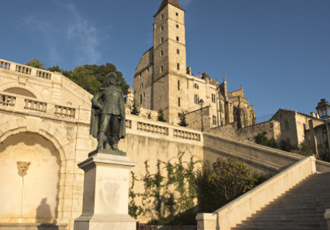 Descoperire misterioasă după 350 de ani. Scheletul lui D’Artagnan ar fi fost găsit sub altarul unei biserici din Maastricht