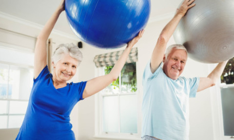 Teste simple pentru evaluarea forței musculare. Menţinerea ei la vârste înaintate ar putea avea o legătură importantă cu durata vieţii