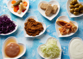Ce se întâmplă exact cu organismul tău când consumi zilnic alimente fermentate. Le poți integra ușor la orice masă a zilei