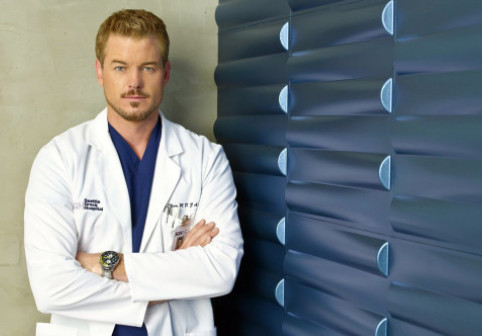 Care este speranța de viață în cazul pacienților cu scleroză laterală amiotrofică. Actorul Eric Dane a murit la 10 luni de la diagnostic