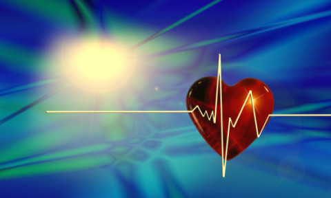 4 lucruri pe care cardiologii spun să le faci după ora 17:00 ca să îți protejezi inima. Rutina de seară contează mai mult decât crezi