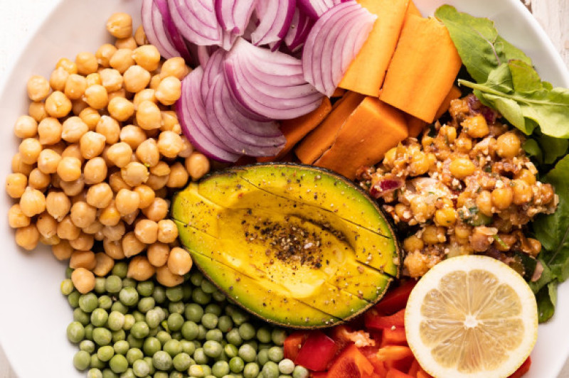 mancare sanatoasa, legume, naut, avocado