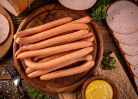 Ce alimente ultraprocesate cresc riscul de cancer colorectal. Cele mai noi concluzii ale oamenilor de știință