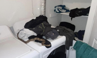 Ce a găsit un bărbat când se pregătea să-și spele rufele: „Era în haine, am rămas traumatizat”