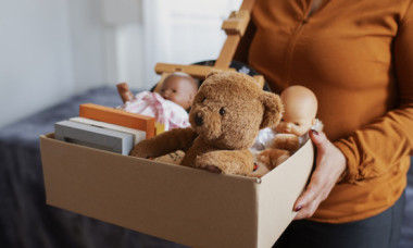 Ce a descoperit o femeie în cutia de jucării a fiicei sale de 3 ani. Mama a crezut inițial că este o farsă