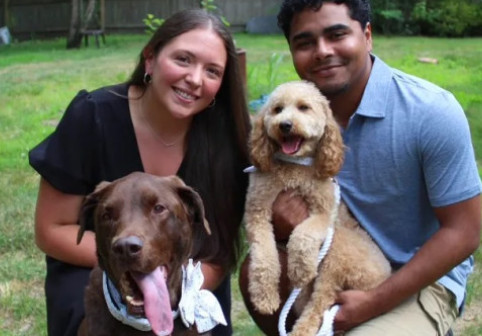 Și-au lăsat câinii la un hotel în ziua nunții, dar când s-au întors acasă au avut parte de o surpriză. Ce făceau patrupezii