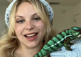 A adoptat un cameleon și și-a schimbat complet viața. Ce sacrificii a fost nevoită să facă zilnic