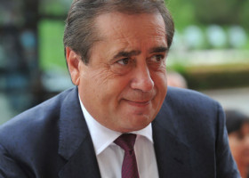 Ioan Niculae se însoară la 71 de ani. Cu ce se ocupă femeia care-i devine soție la vară, care e cu 21 de ani mai tânără decât el