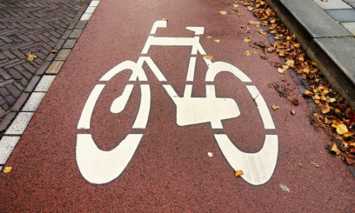 A rămas fără splină după ce a căzut cu bicicleta într-o groapă. Despăgubirea uriașă primită de un bucureștean după 12 ani de procese