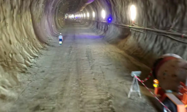 Când va fi gata tunelul de pe Autostrada Sibiu - Pitești. Filmare aeriană a lotului 4!