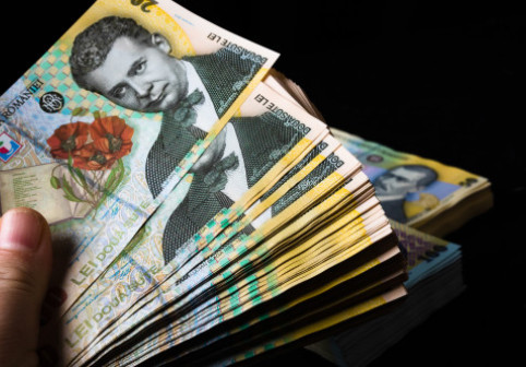 Câți bani a strâns un român cu salariu mediu la Pilonul 2 după 18 ani. Suma s-a dublat în ultimii trei ani
