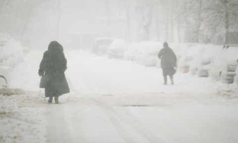 Vreme deosebit de rece, ninsori şi strat de zăpadă în Capitală, până pe 13 ianuarie. Temperaturi minime de până la -10 grade