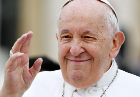 Papa Francisc și-a donat ultimii bani din contul personal pentru a-i ajuta pe deținuți, înainte de a muri. Un episcop român face declarații: “I-am spus că avem o ipotecă mare”