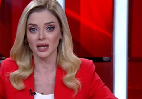Momentul în care cutremurul de 6,2 grade a lovit Turcia, surprins dintr-un studio tv. Prezentatoarea a continuat știrile, în ciuda panicii. Video viral