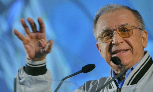 Ce avere a lăsat Ion Iliescu și cine moștenește totul. Fostul președinte beneficia de o pensie de lux 