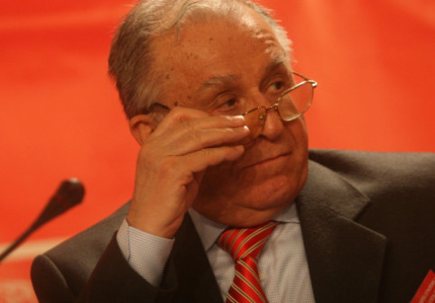 Ion Iliescu ar putea avea cancer la plămâni: „Este un ghinion teribil să faci așa ceva după o viață fără fumat și fără excese”