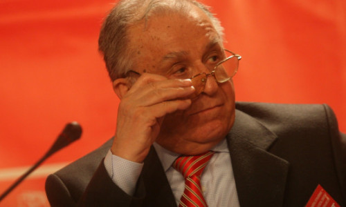 Ion Iliescu ar putea avea cancer la plămâni: „Este un ghinion teribil să faci așa ceva după o viață fără fumat și fără excese”