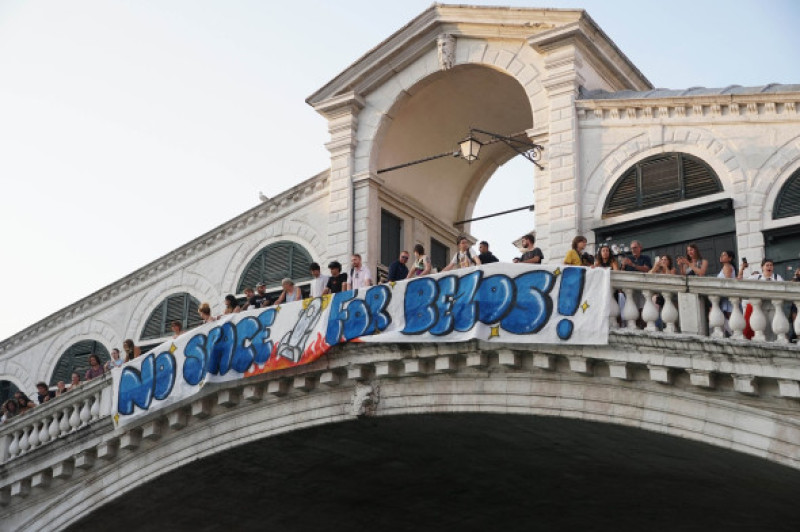 venetia, jess bezos protest