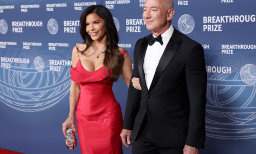 Jeff Bezos și Lauren Sánchez, apariție elegantă în ziua nunții. Primele fotografii oficiale