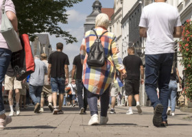 Uită de mitul celor 10.000 de pași pe zi! Cât trebuie să mergi pe jos, de fapt, pentru o viață mai sănătoasă