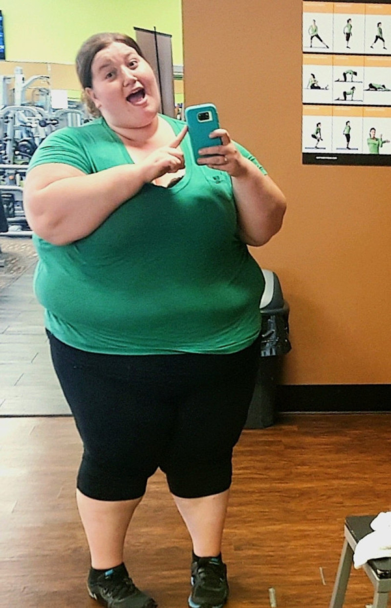 Woman who dropped 310lbs WITHOUT fat jabs after feeling like 'prisoner' in own body proudly shows off excess skin in swimwear but still CAN'T go swimming