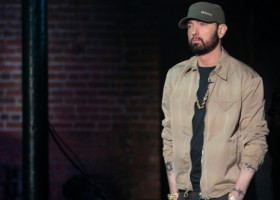 Eminem, dezvăluiri despre lupta pe care a dus-o cu dependenţa de droguri: „A trebuit să învăţ să merg, să vorbesc şi să fac rap din nou”