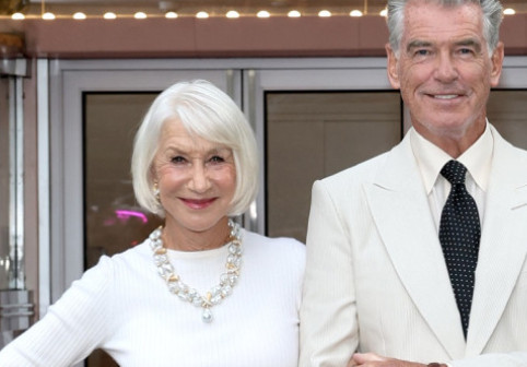 Frumoasa lor prietenie, lăudată de fani. Helen Mirren, la brațul lui Pierce Brosnan. „Unul dintre cei mai drăguţi oameni”