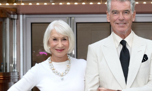 Frumoasa lor prietenie, lăudată de fani. Helen Mirren, la brațul lui Pierce Brosnan. „Unul dintre cei mai drăguţi oameni”