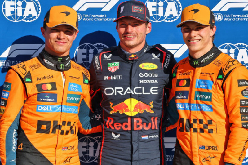 Qualifying top three in parc ferme (L to R): Lando Norris (GBR) McLaren, second; Max Verstappen (NLD) Red Bull Racing, pole position; Oscar Piastri (AUS) McLaren, third. 06.09.2025. Formula 1 World Championship, Rd 16, Italian Grand Prix, Monza, Italy, Qu