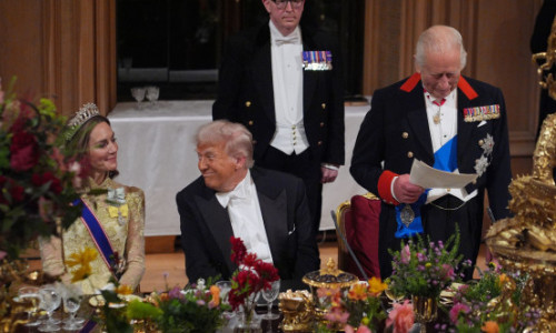 Reacția lui Kate Middleton când Donald Trump o numește „radiantă și sănătoasă” la banchet. Prințesa a fost așezată lângă președintele SUA