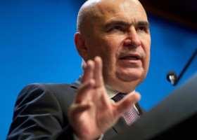 Ilie Bolojan și-a pus diplomele pe Facebook, după ce au existat confuzii privind anii de facultate: “Toate informațiile referitoare la parcursul meu educațional sunt clare”
