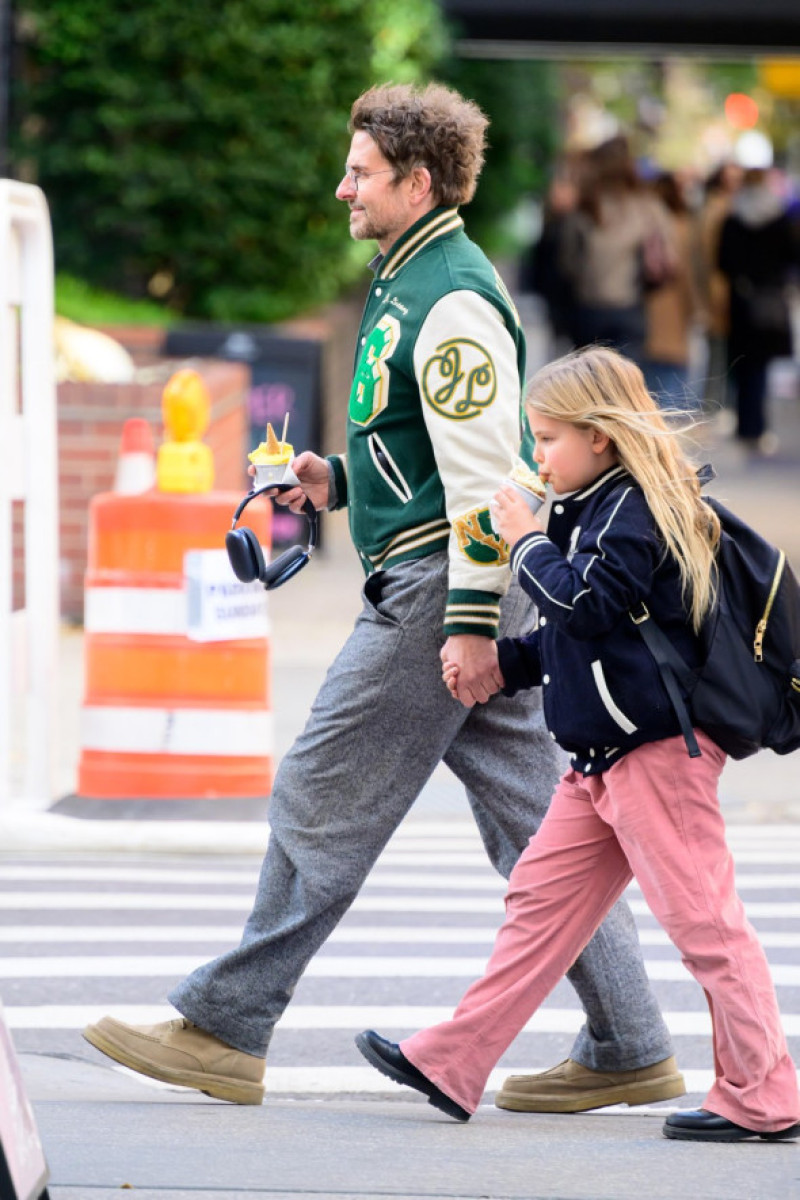 Bradley Cooper și fiica sa