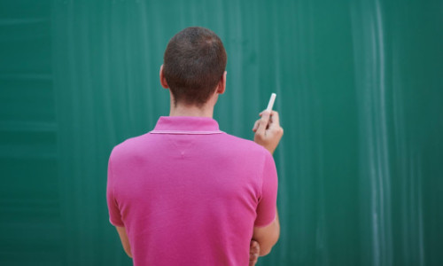 Problema de matematică care le-a dat bătăi de cap utilizatorilor de internet. Tu poți găsi răspunsul corect în 30 de secunde?