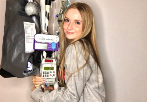 O tânără de 25 de ani își încheie viața prin asistență medicală, după ani de boală debilitantă: "Tată, te rog, lasă-mă să plec!"