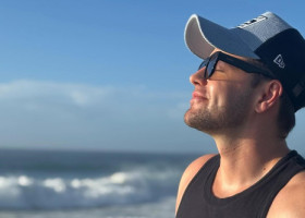 Un actor de 34 de ani a pierdut jumătate de plămân din cauza unui cancer rar: "Un iad! Nu beau, nu fumez, cum de mi s-a întâmplat asta?"